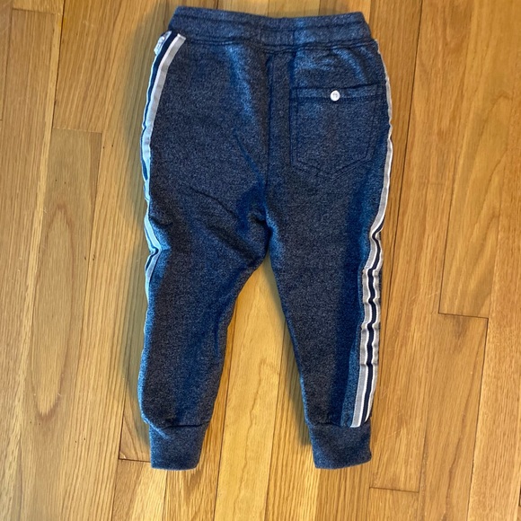 Penguin 2T joggers - Picture 2 of 3
